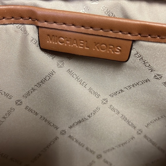 SOLD IN STORE Michael Kors FULTON Sport Crossbody Bag - Picture 7 of 10